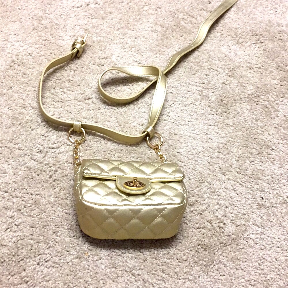 Mini Quilted Gold Fanny Pack - Picture 4 of 4